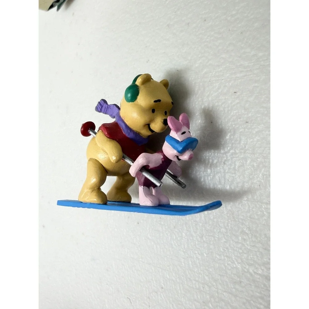 Hallmark Keepsake 2002 Winnie the Pooh Piglet On the Slopes Miniature Ornament